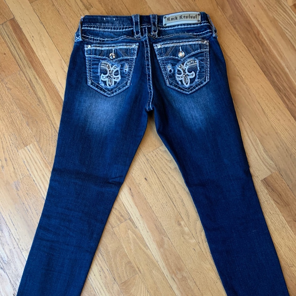 Rock Revival Boris Easy Crop Skinny Distressed 25
